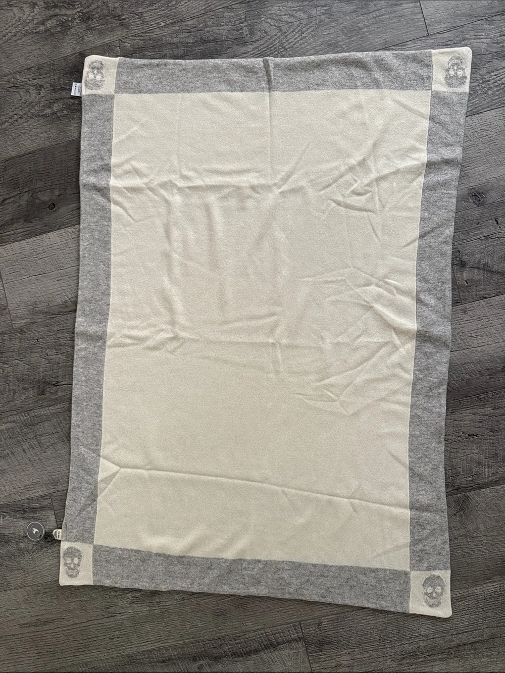Skull Cashmere 100% cashmere Luxury Cream & Gray Home Bedding Throw Blanket NWT